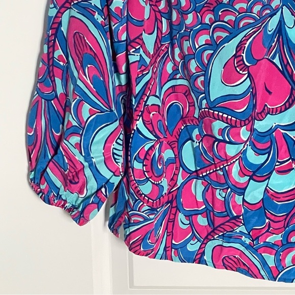 Lilly Pulitzer Elsa Silk Blue/Pink Reel Me Resort Top 35524 - Picture 9 of 13